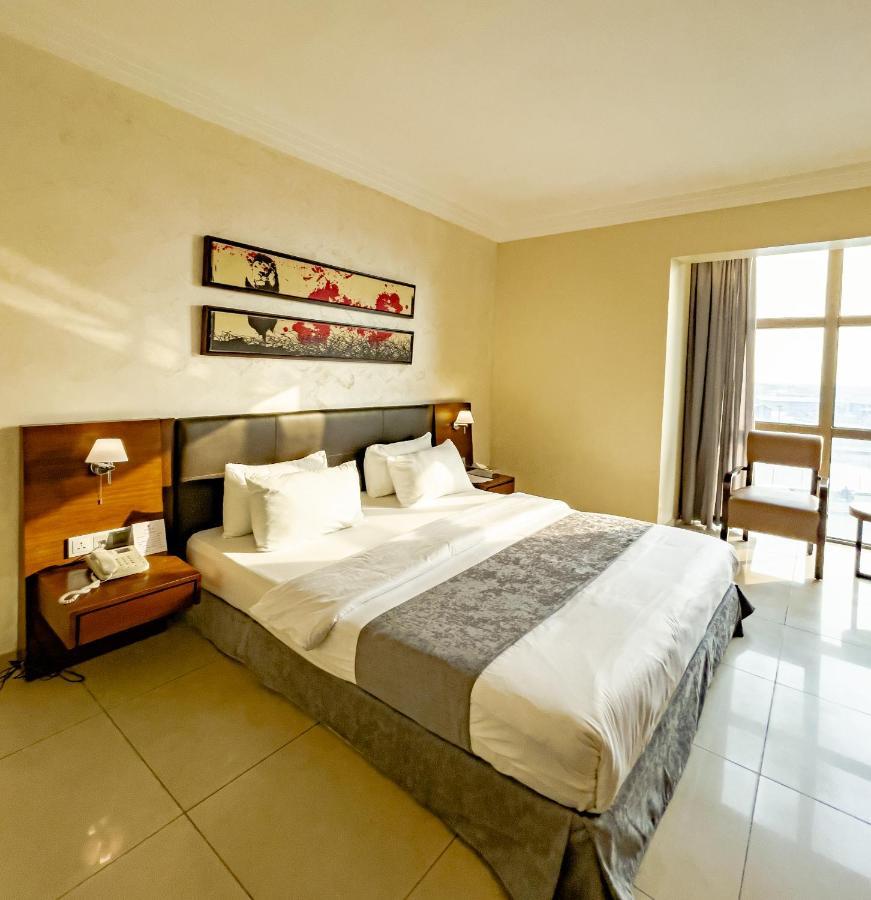 לגוס The Avenue Suites מראה חיצוני תמונה